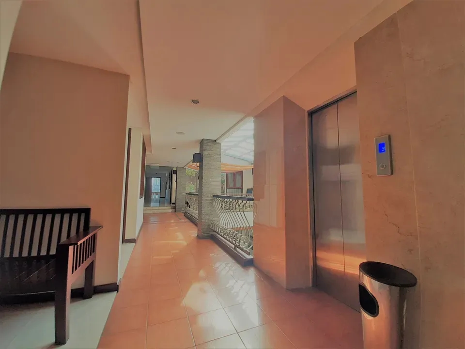 Hotel hallway detail